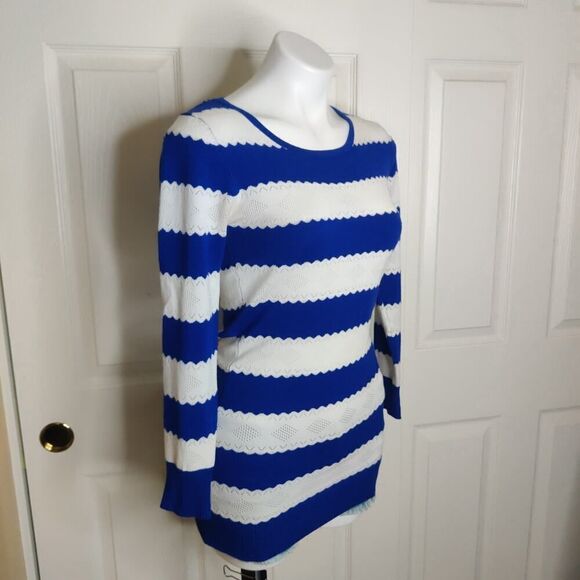 Soft striped blue and white pullover tunic sweater - Picture 4 of 6